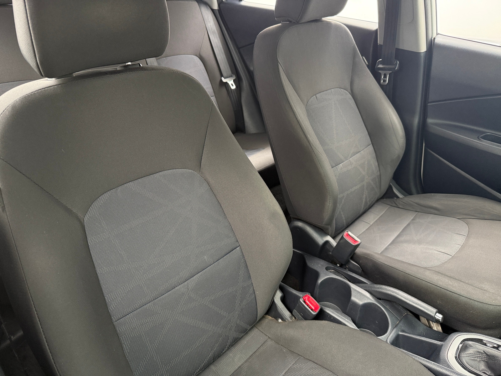 Thumbnail: 2016 Kia Rio - 2