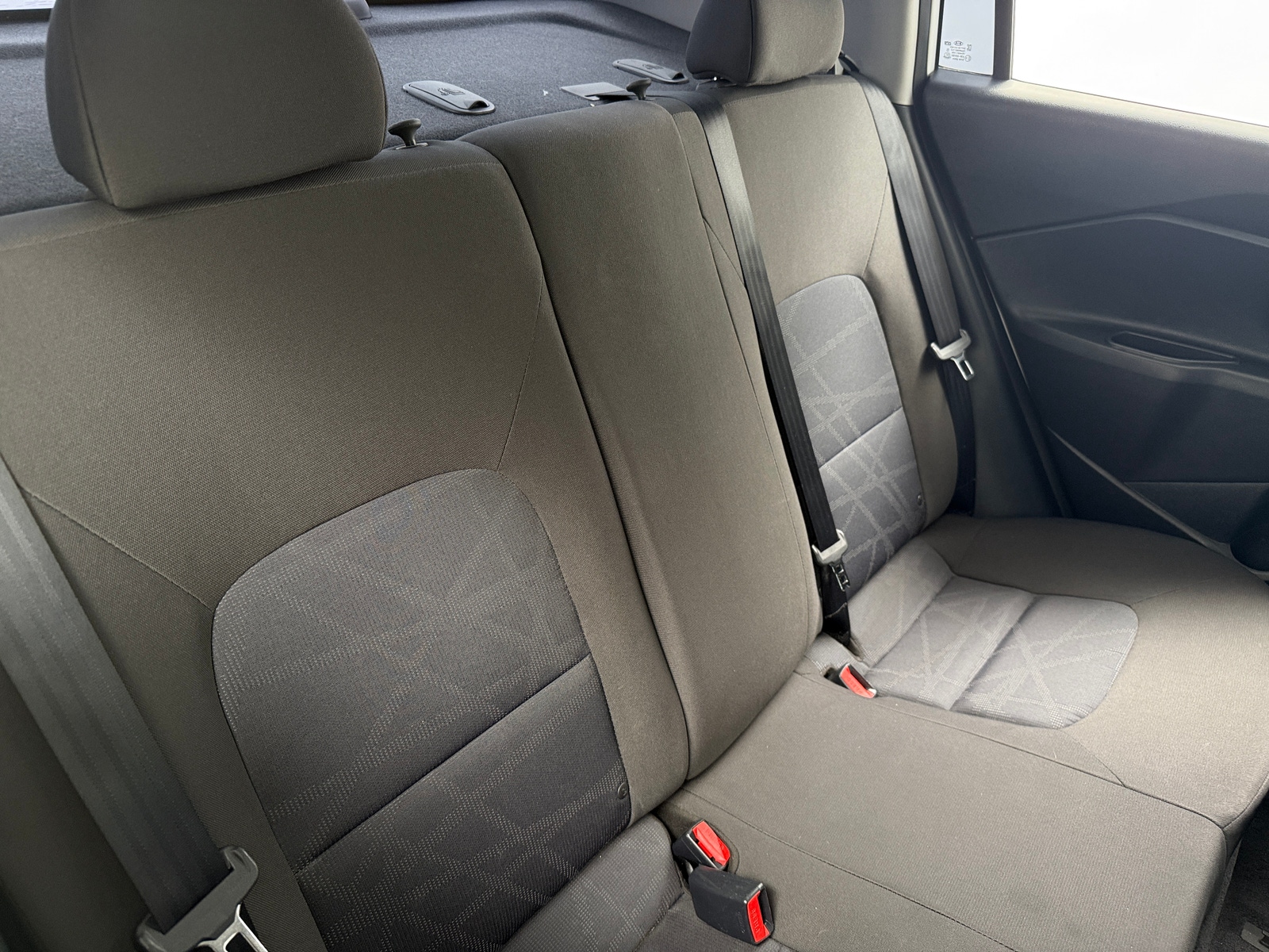 Thumbnail: 2016 Kia Rio - 6