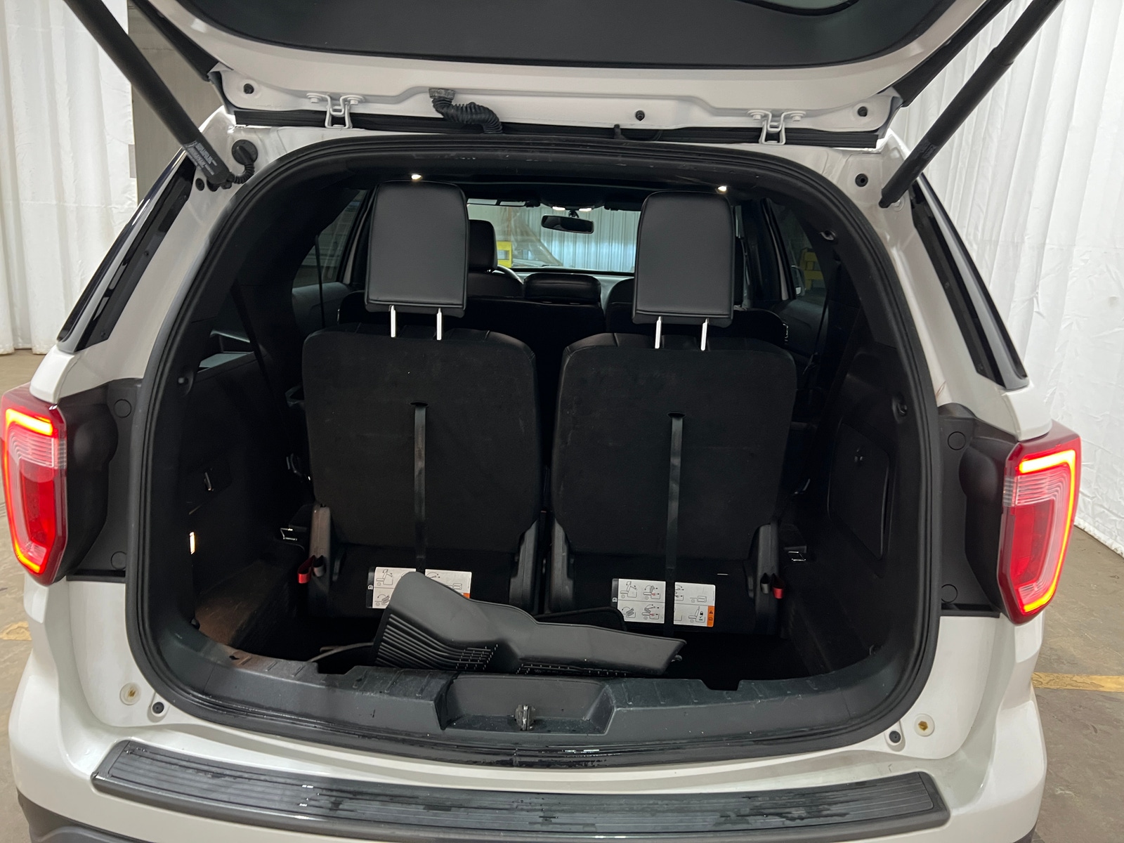 Thumbnail: 2019 Ford Explorer - 6