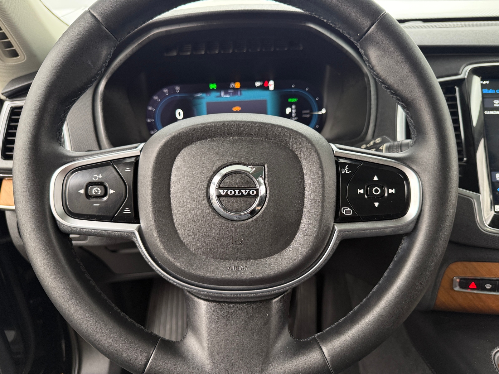 Thumbnail: 2023 Volvo XC90 - 4