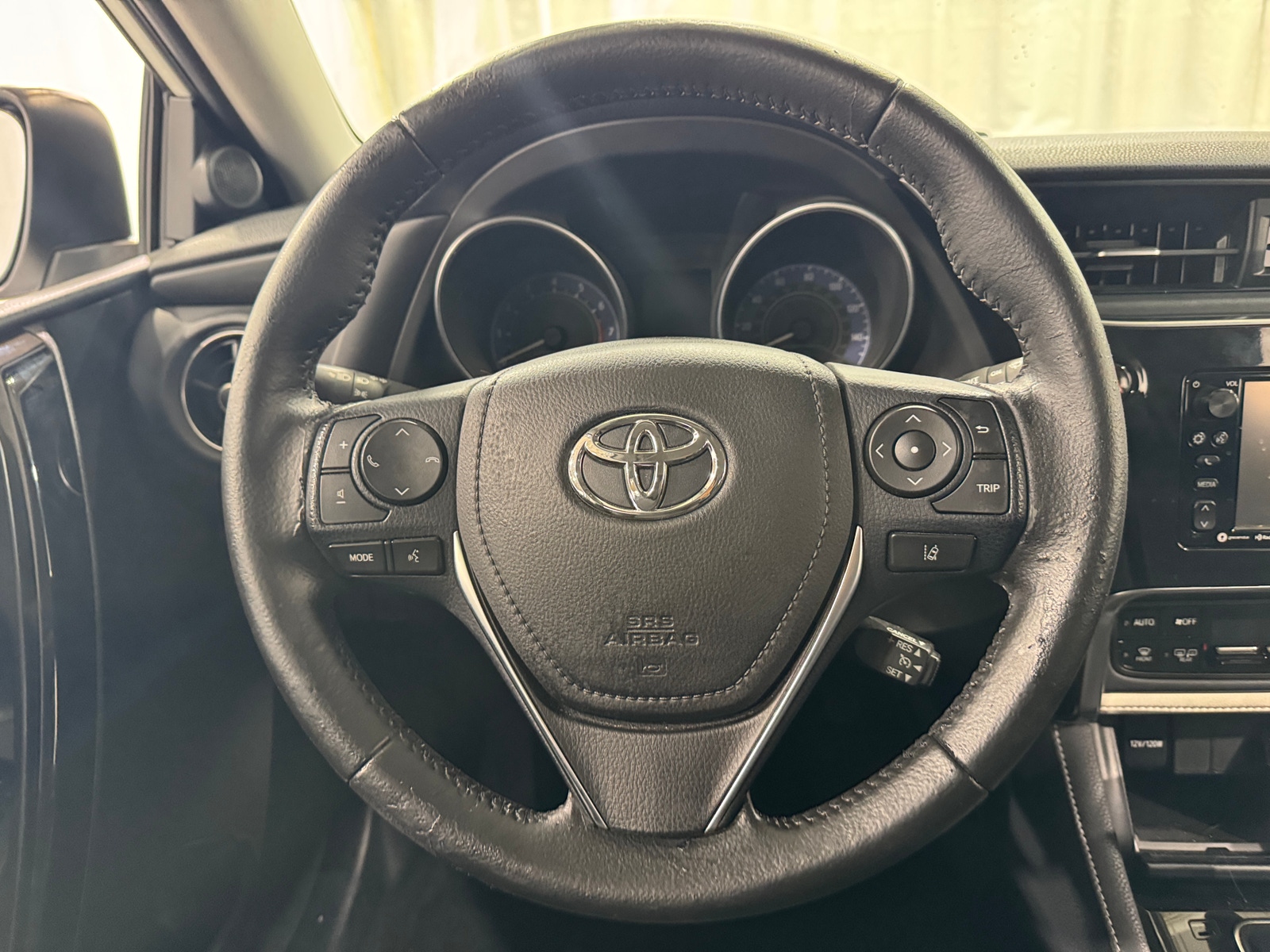 Thumbnail: 2017 Toyota Corolla iM - 5