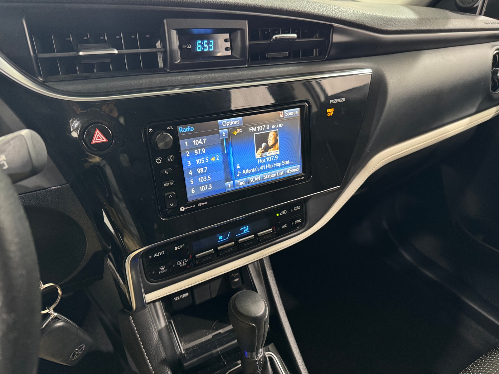 Thumbnail: 2017 Toyota Corolla iM - 4