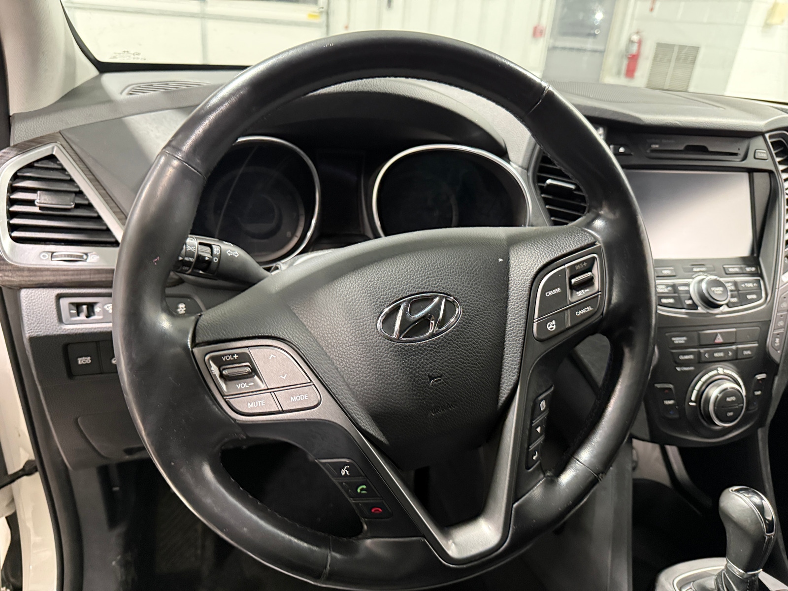 Thumbnail: 2013 Hyundai Santa Fe - 4