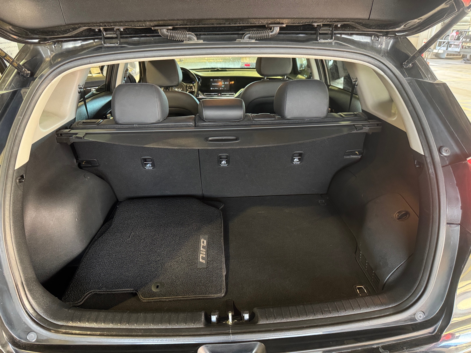 Thumbnail: 2020 Kia Niro - 7