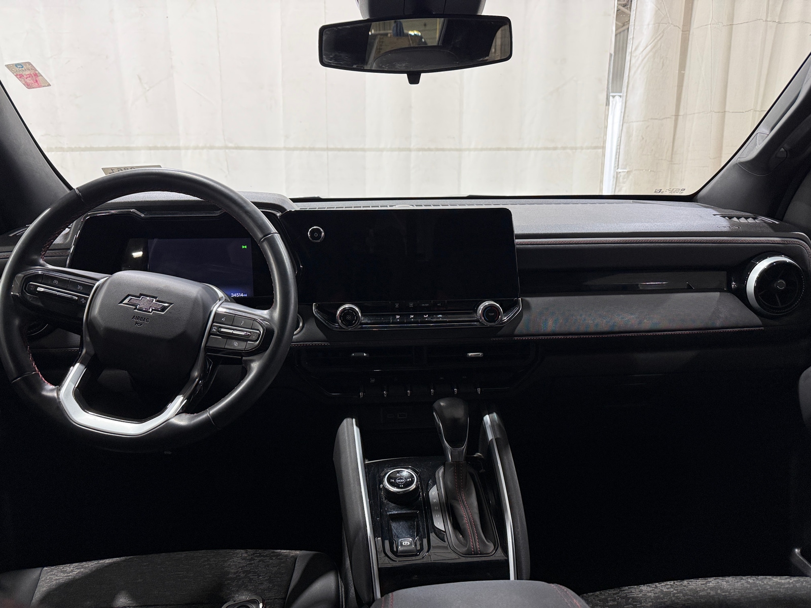 Thumbnail: 2023 Chevrolet Colorado - 3