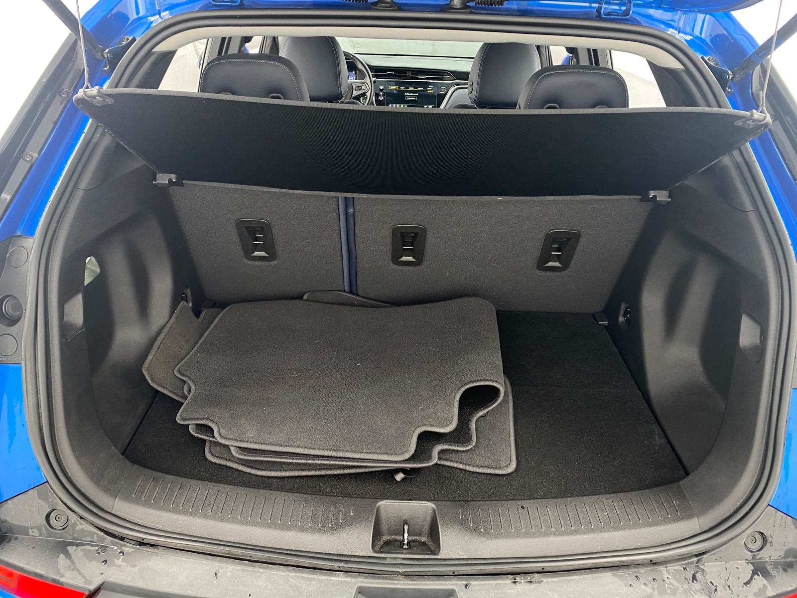 Thumbnail: 2023 Chevrolet Bolt EUV - 6