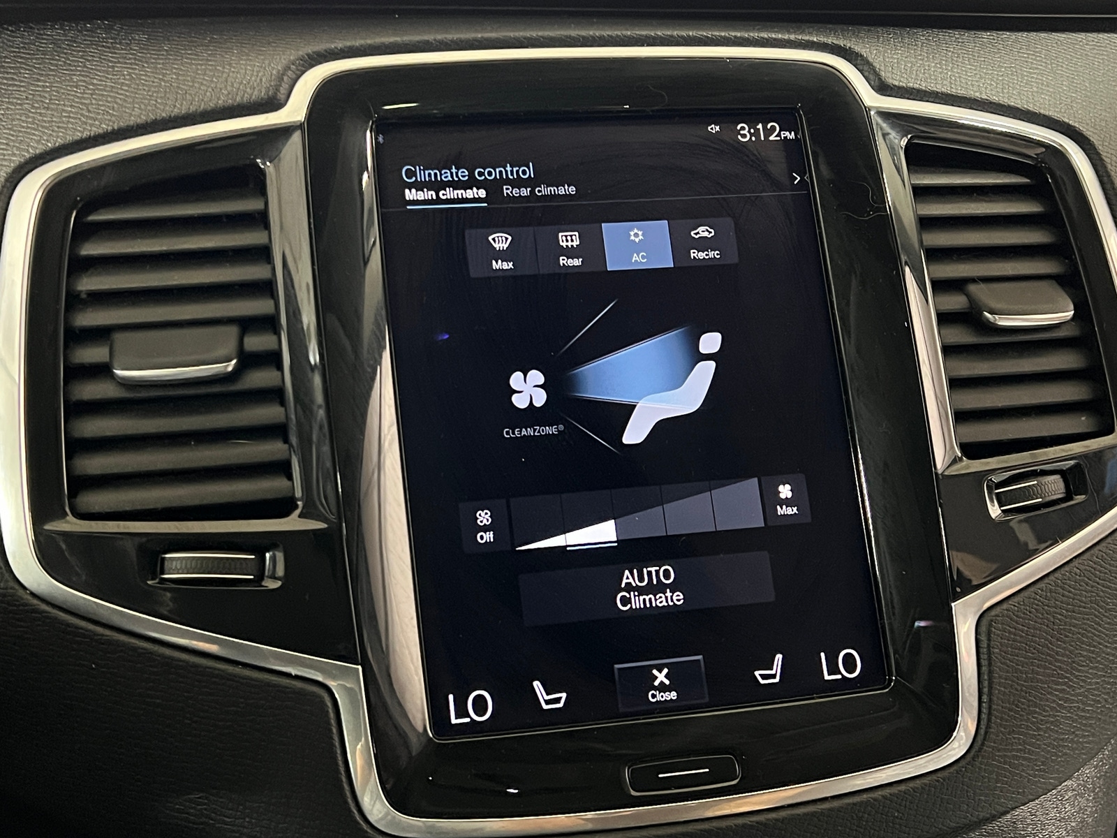 Thumbnail: 2017 Volvo XC90 - 3