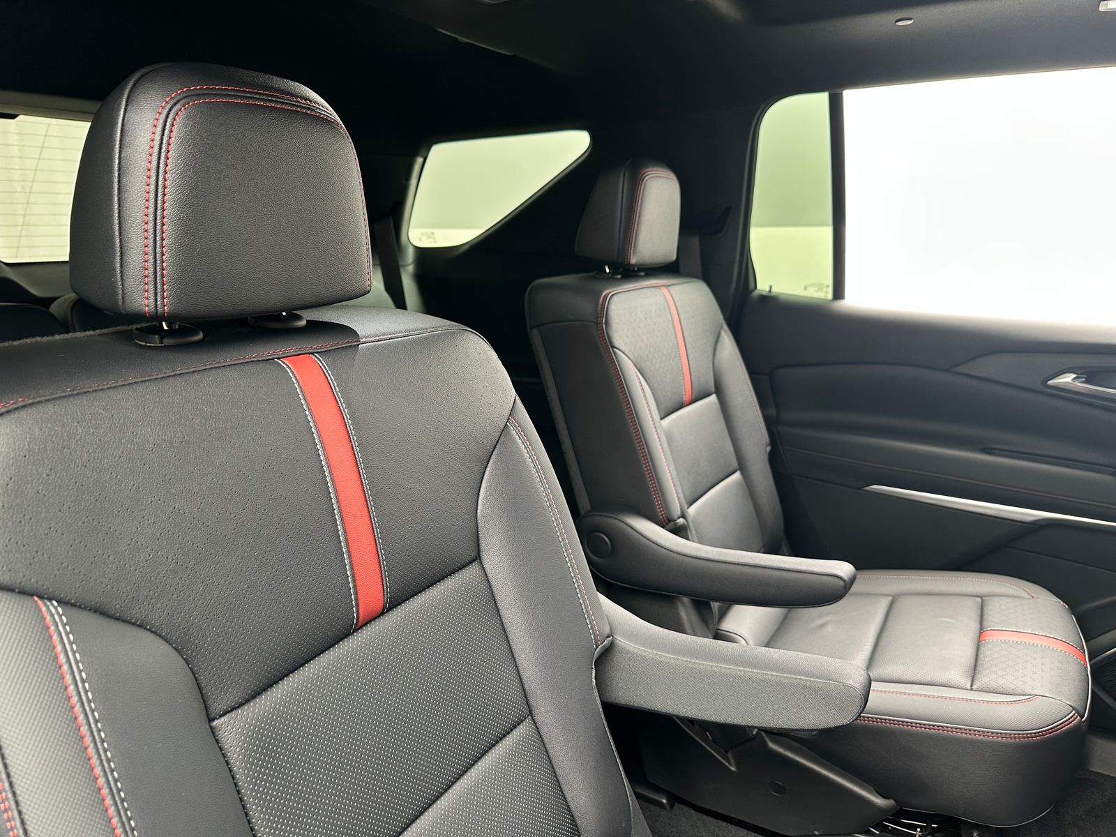 Thumbnail: 2024 Chevrolet Traverse - 5