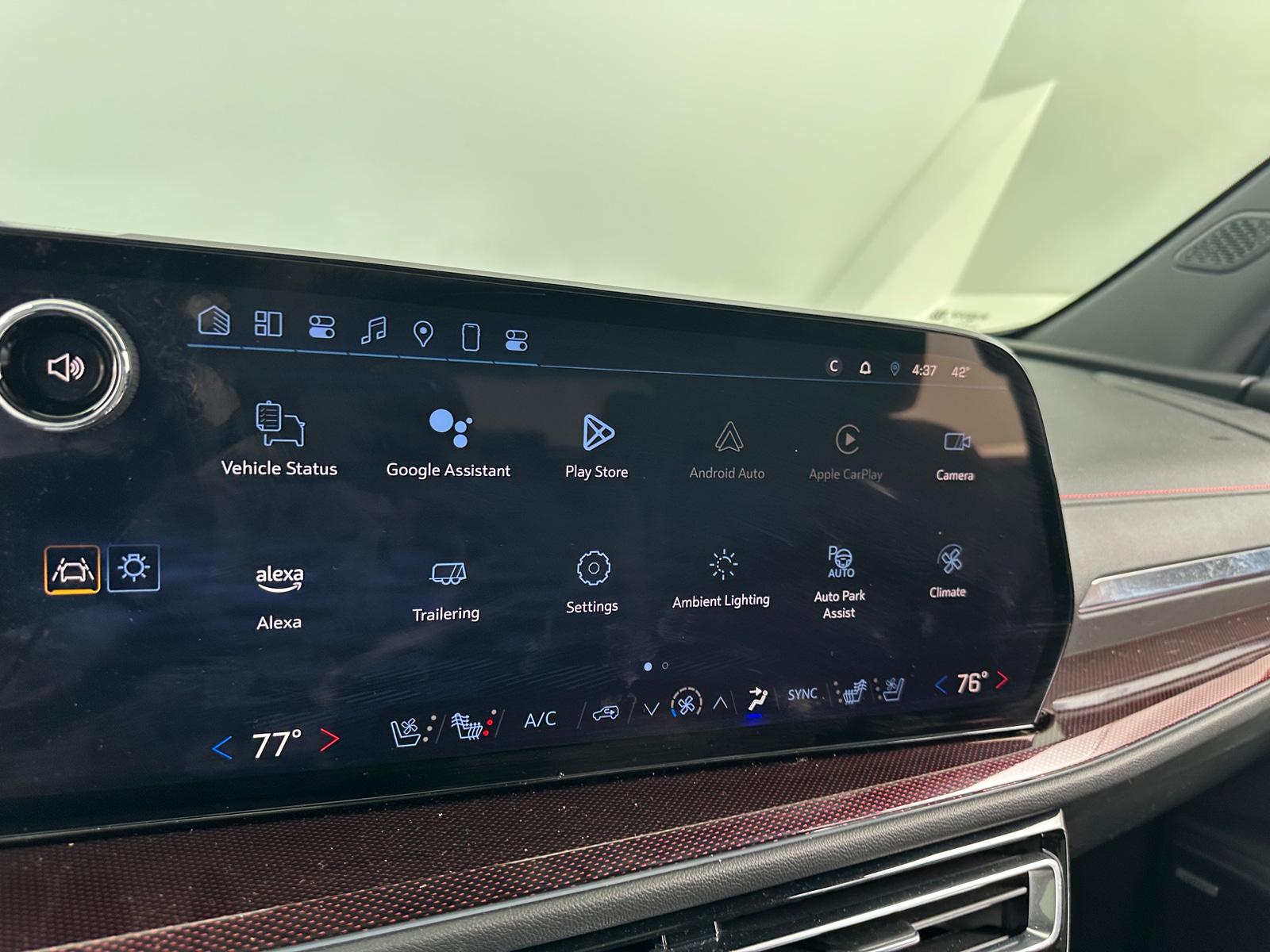 Thumbnail: 2024 Chevrolet Traverse - 3