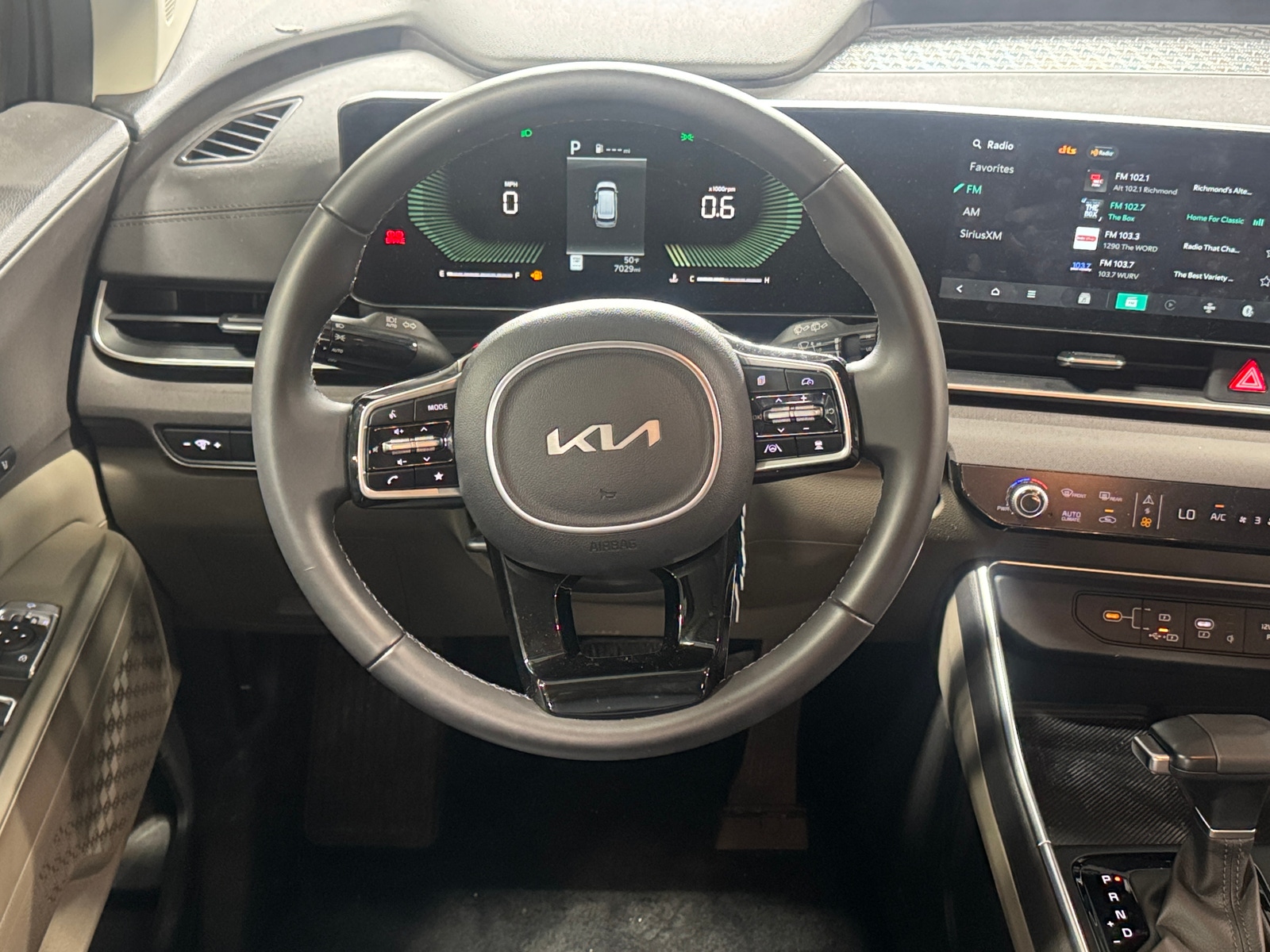 Thumbnail: 2025 Kia Carnival - 4