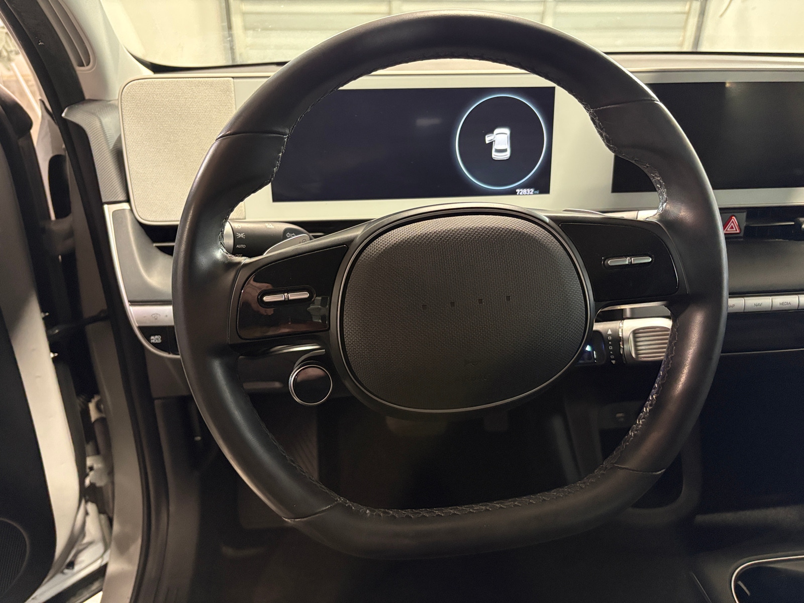 Thumbnail: 2022 Hyundai Ioniq 5 - 5