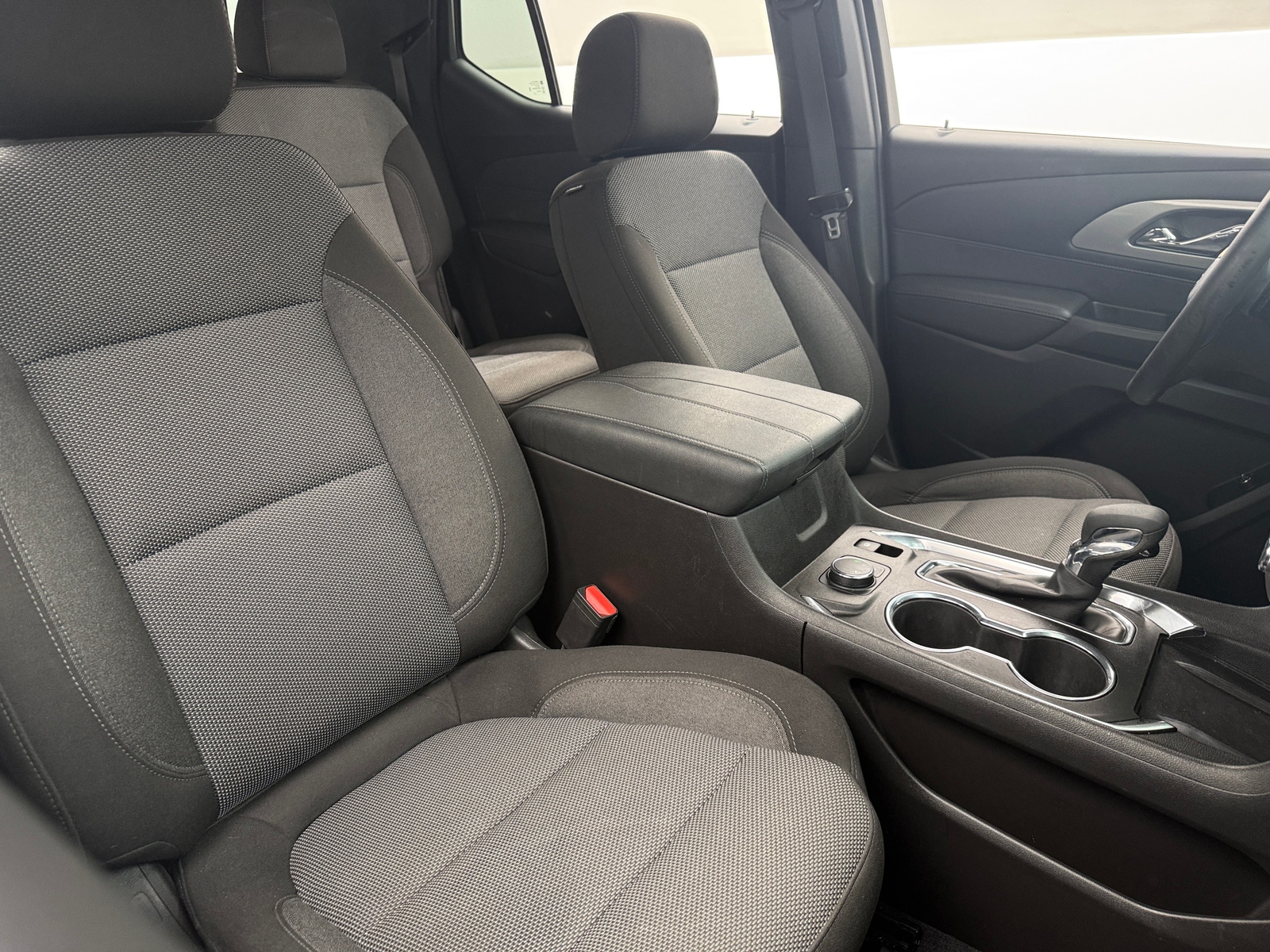 Thumbnail: 2023 Chevrolet Traverse - 2