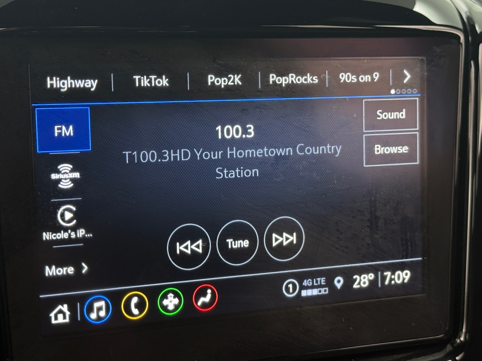 Thumbnail: 2023 Chevrolet Traverse - 4