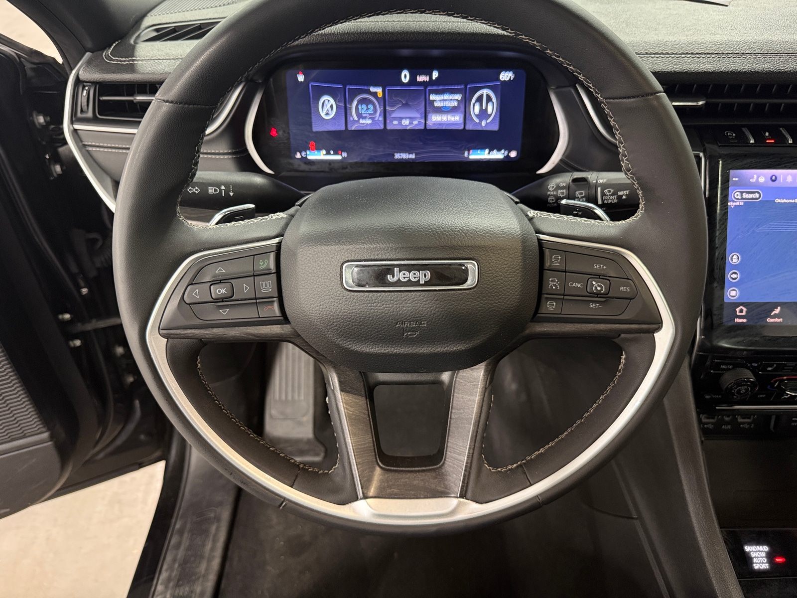 Thumbnail: 2024 Jeep Grand Cherokee L - 4