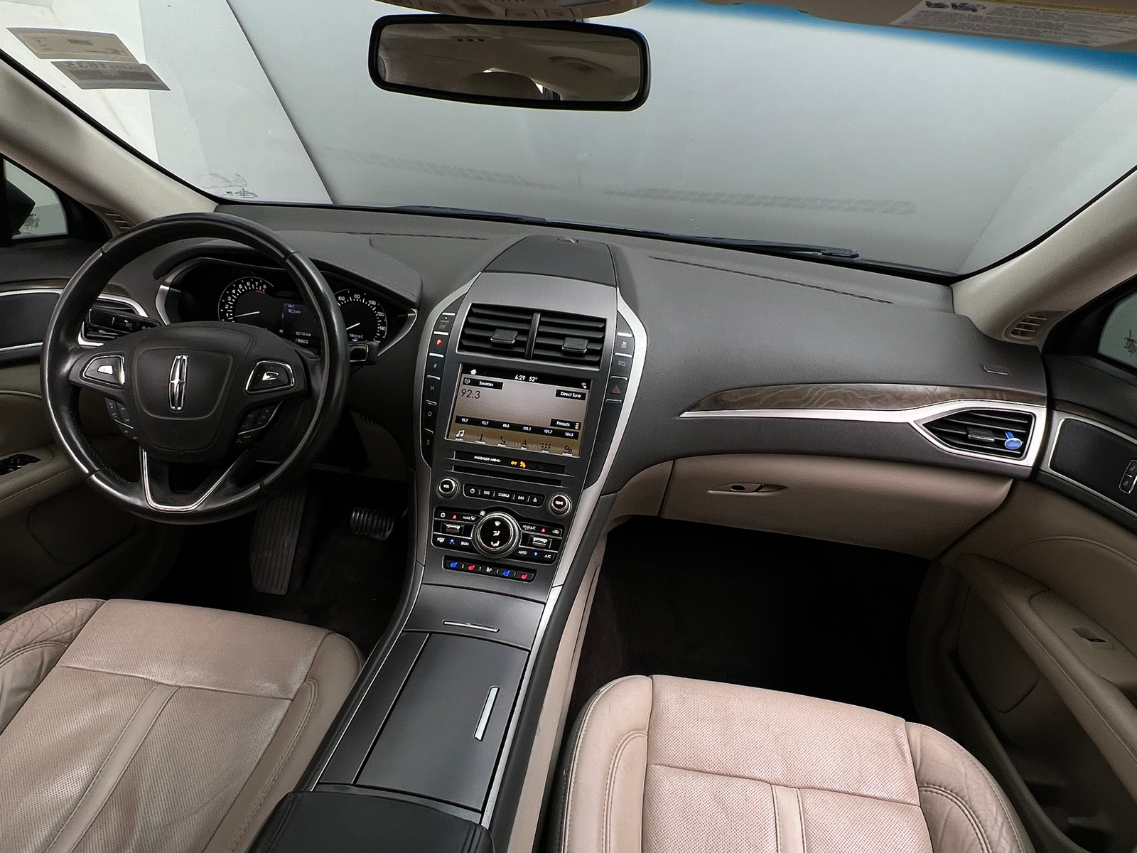 Thumbnail: 2017 Lincoln MKZ - 2