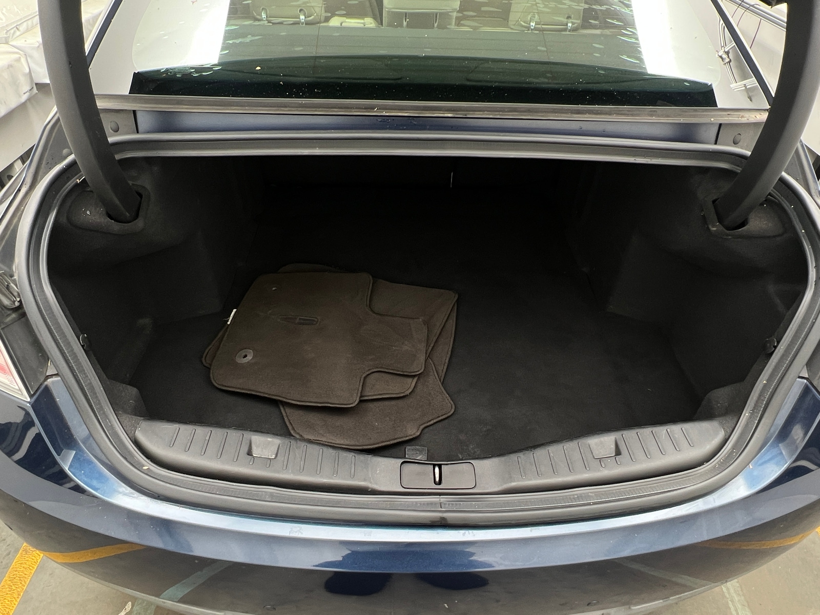 Thumbnail: 2017 Lincoln MKZ - 6