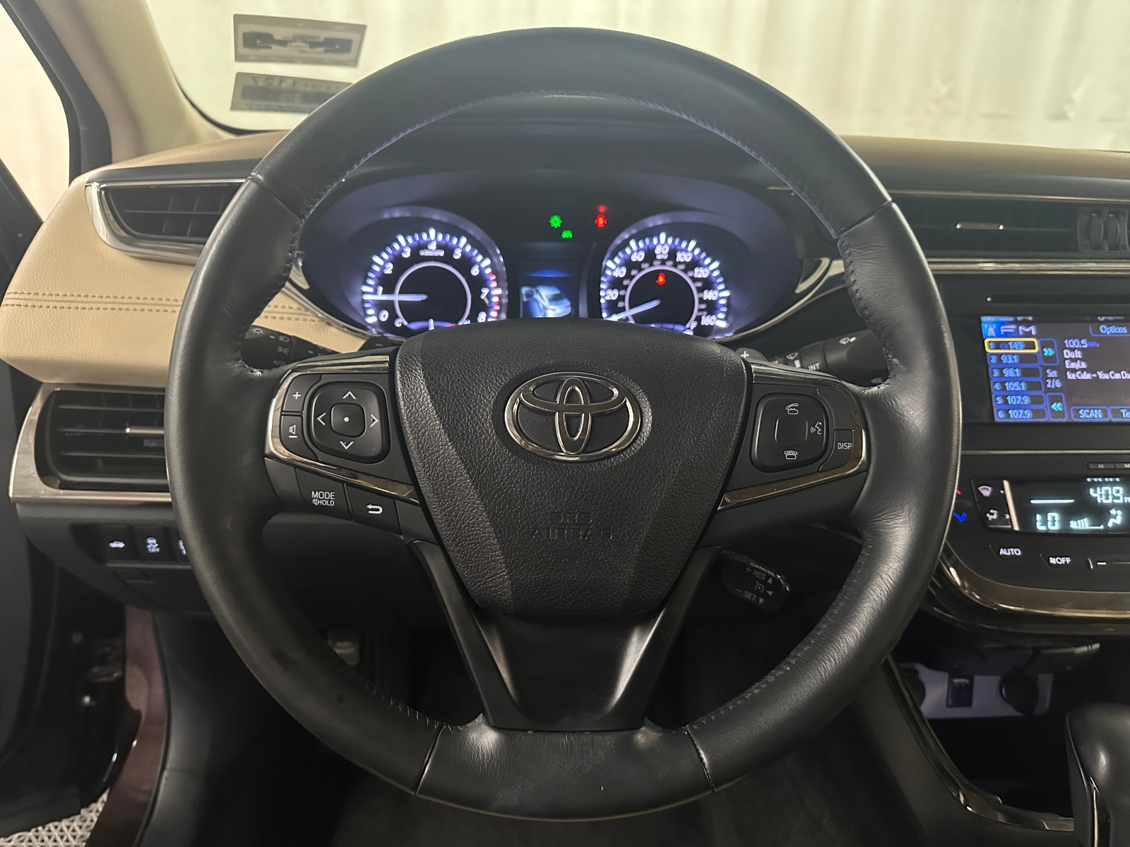 Thumbnail: 2014 Toyota Avalon - 4