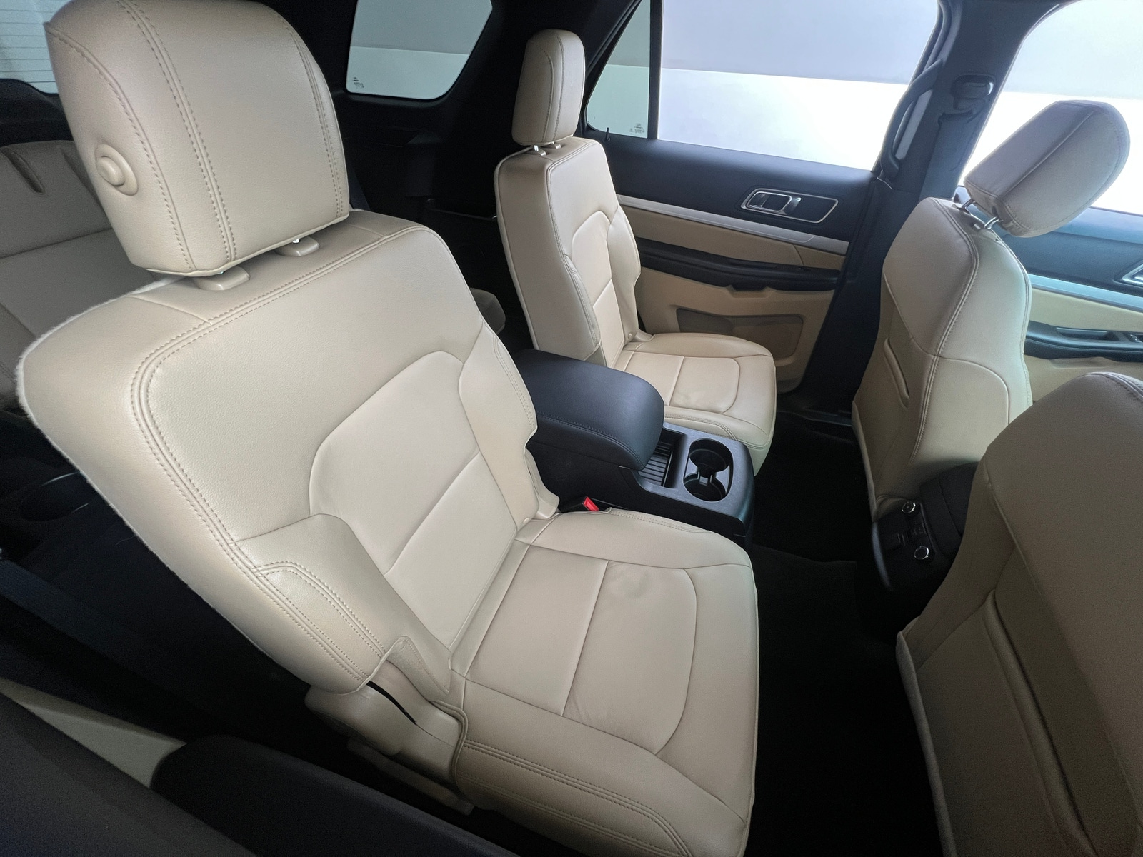 Thumbnail: 2016 Ford Explorer - 6