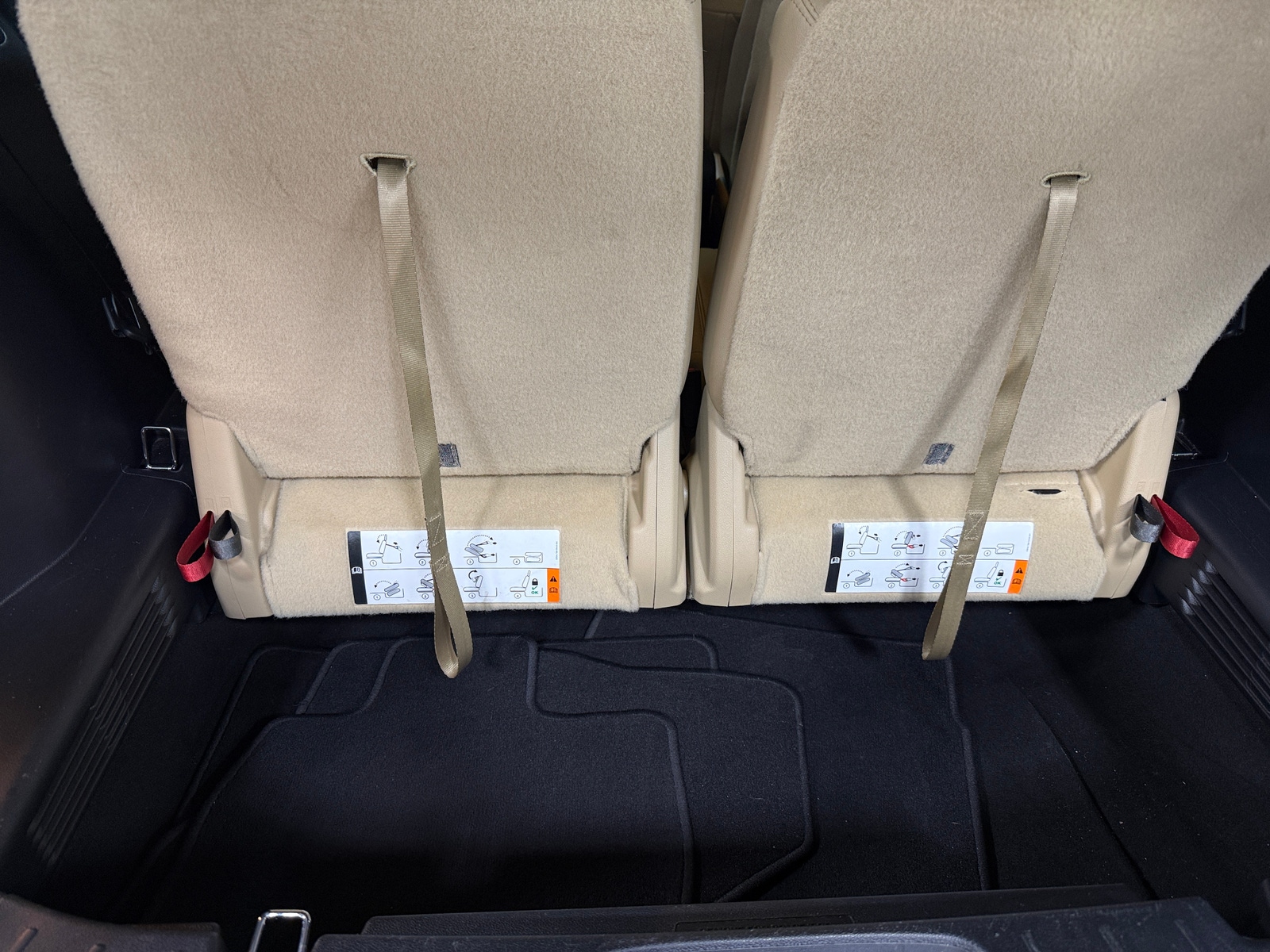 Thumbnail: 2016 Ford Explorer - 7