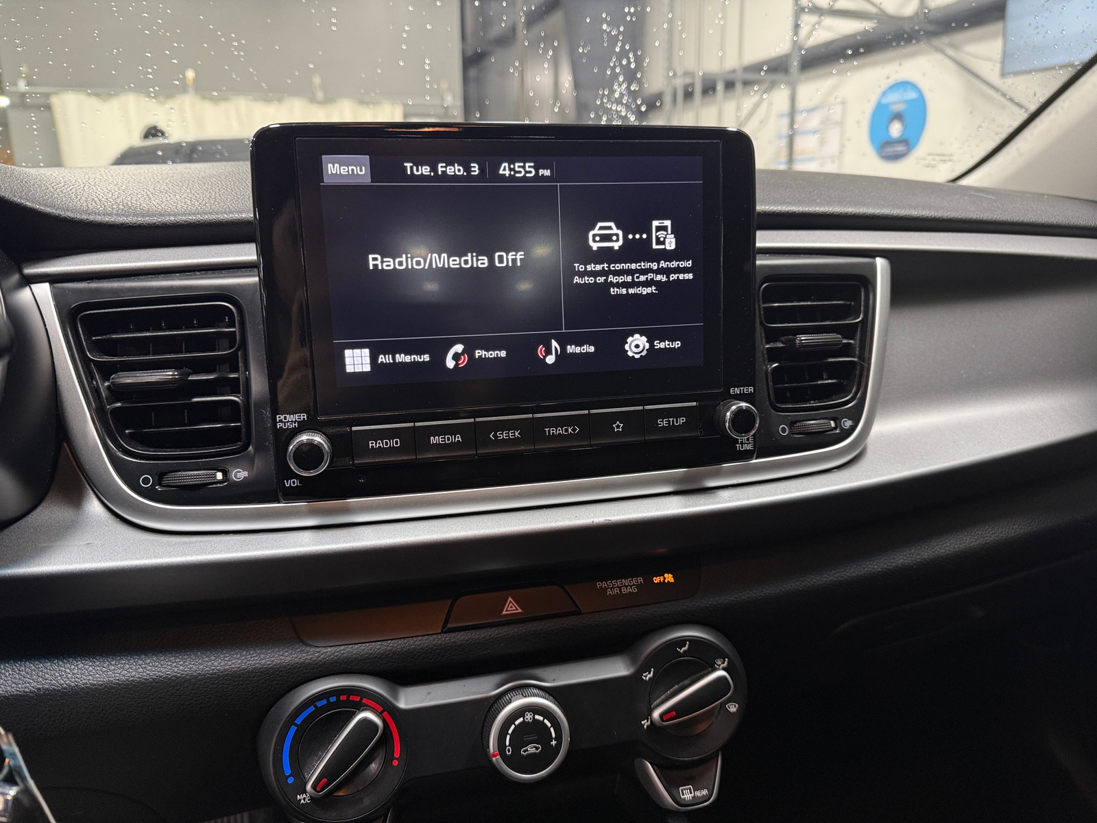 Thumbnail: 2022 Kia Rio - 4