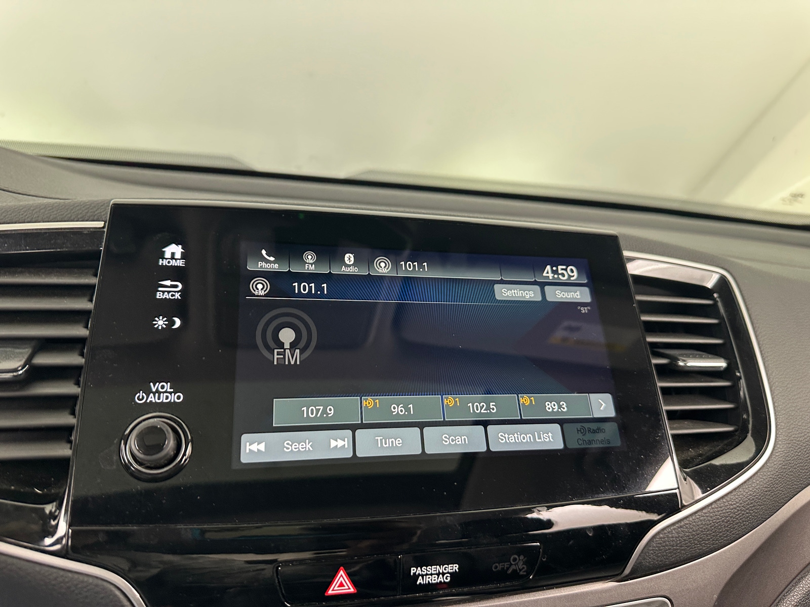 Thumbnail: 2019 Honda Pilot - 3