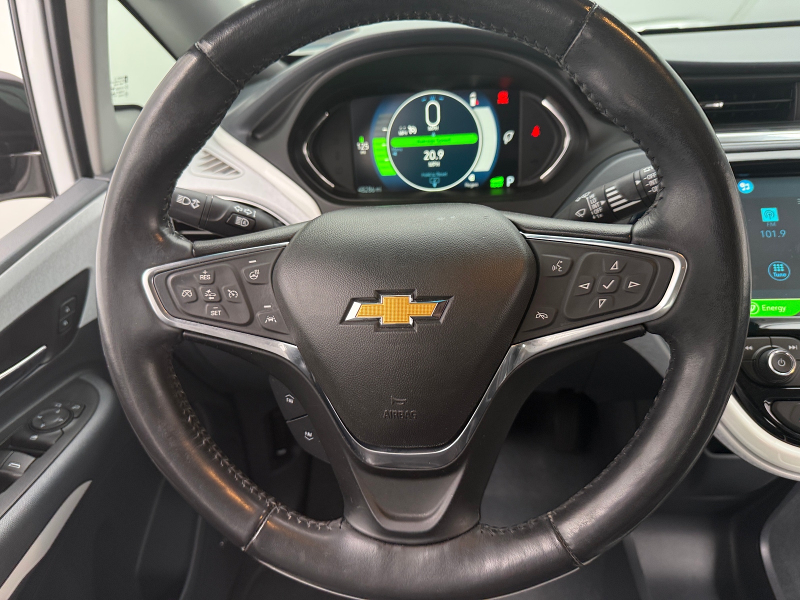 Thumbnail: 2018 Chevrolet Bolt EV - 4