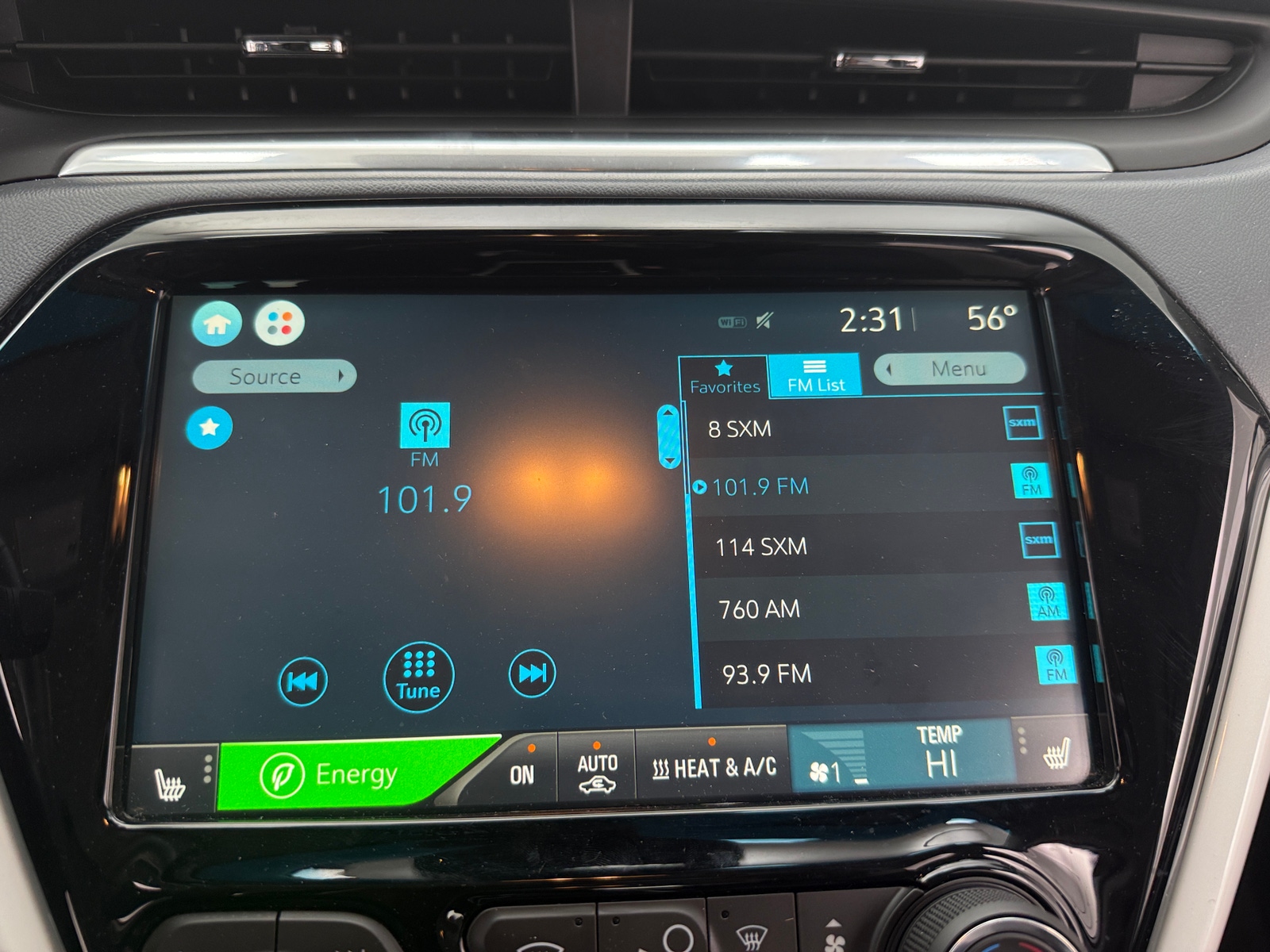 Thumbnail: 2018 Chevrolet Bolt EV - 3