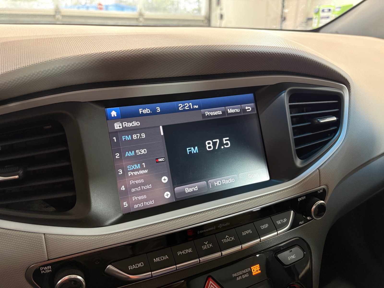 Thumbnail: 2018 Hyundai Ioniq - 4