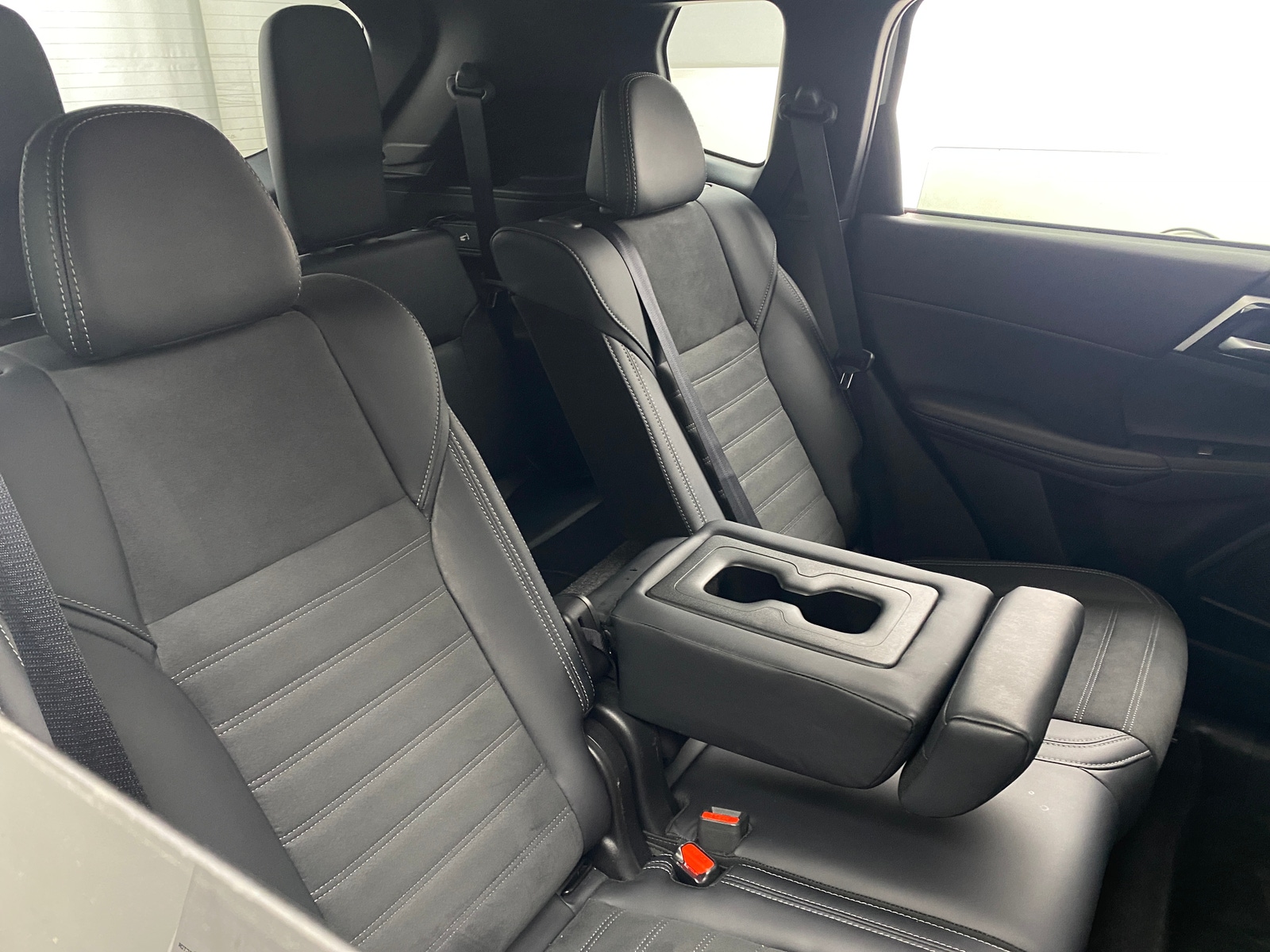 Thumbnail: 2025 Mitsubishi Outlander - 5