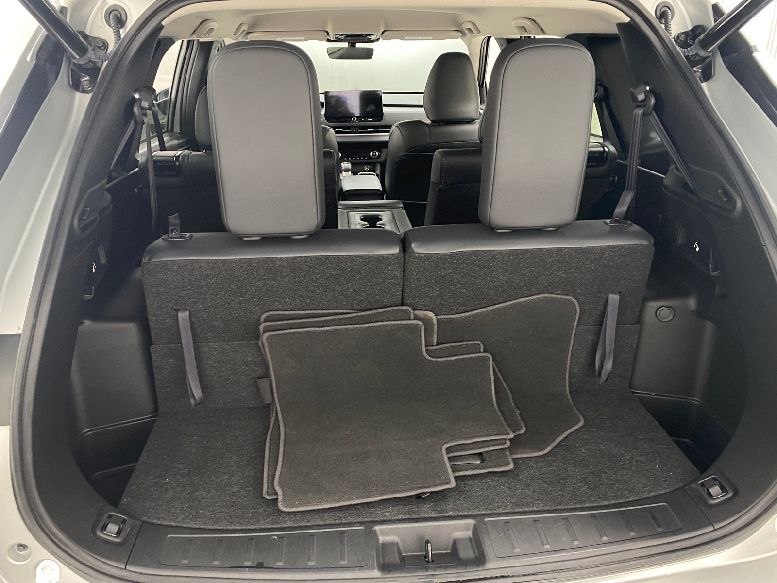 Thumbnail: 2025 Mitsubishi Outlander - 6