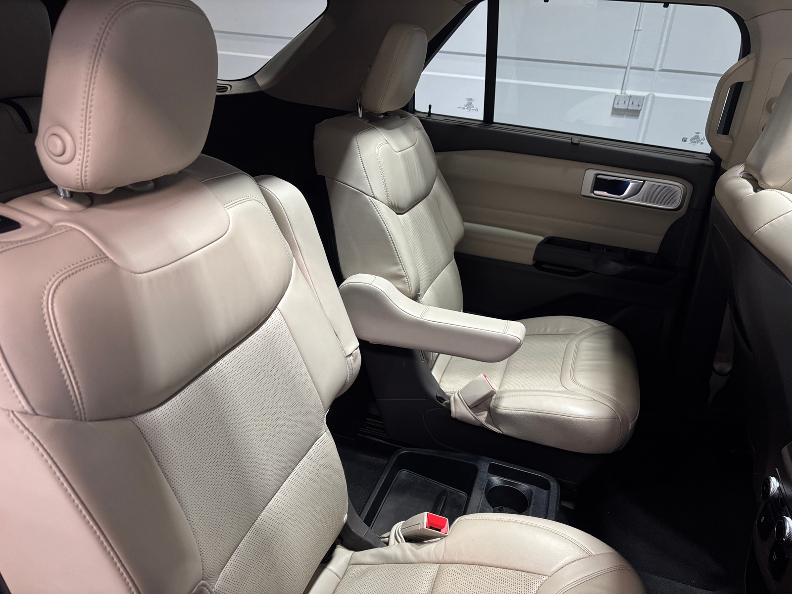 Thumbnail: 2020 Ford Explorer - 5