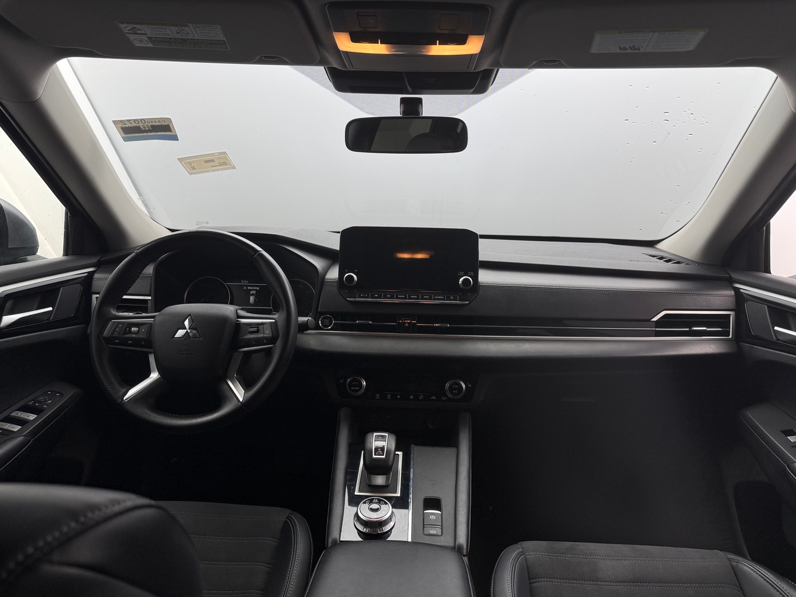 Thumbnail: 2024 Mitsubishi Outlander - 2