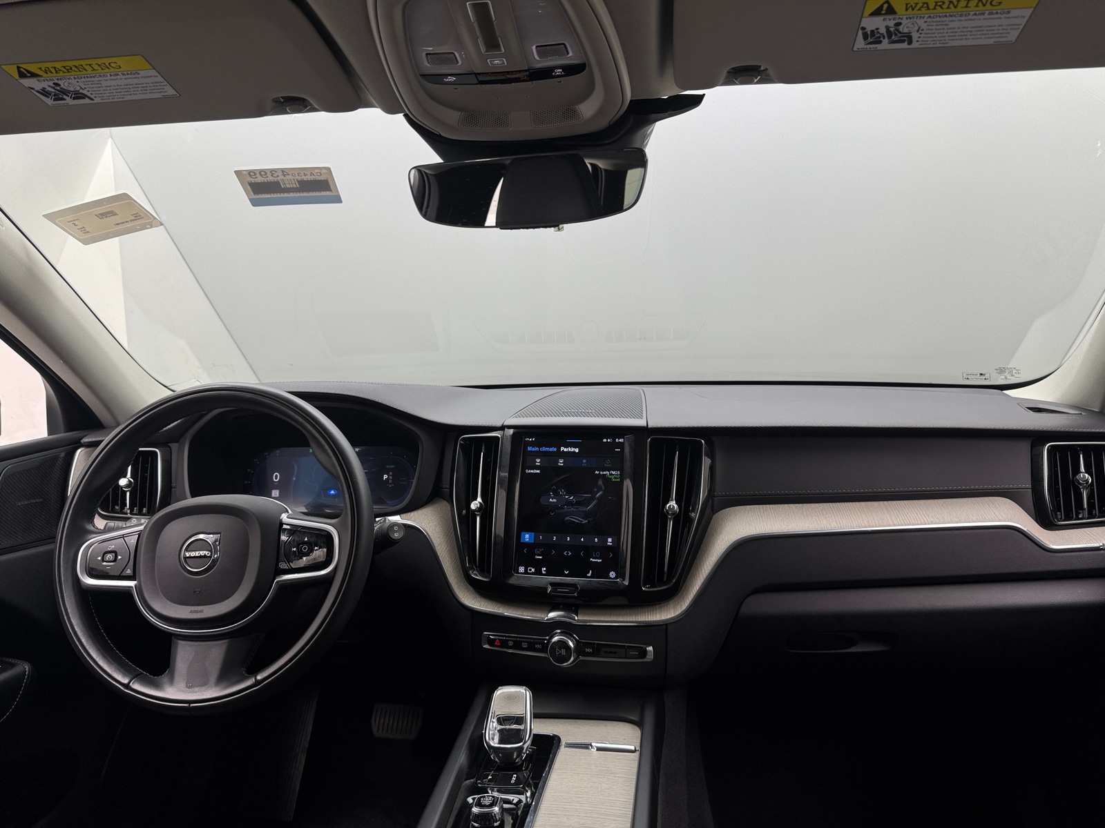 Thumbnail: 2022 Volvo XC60 - 2