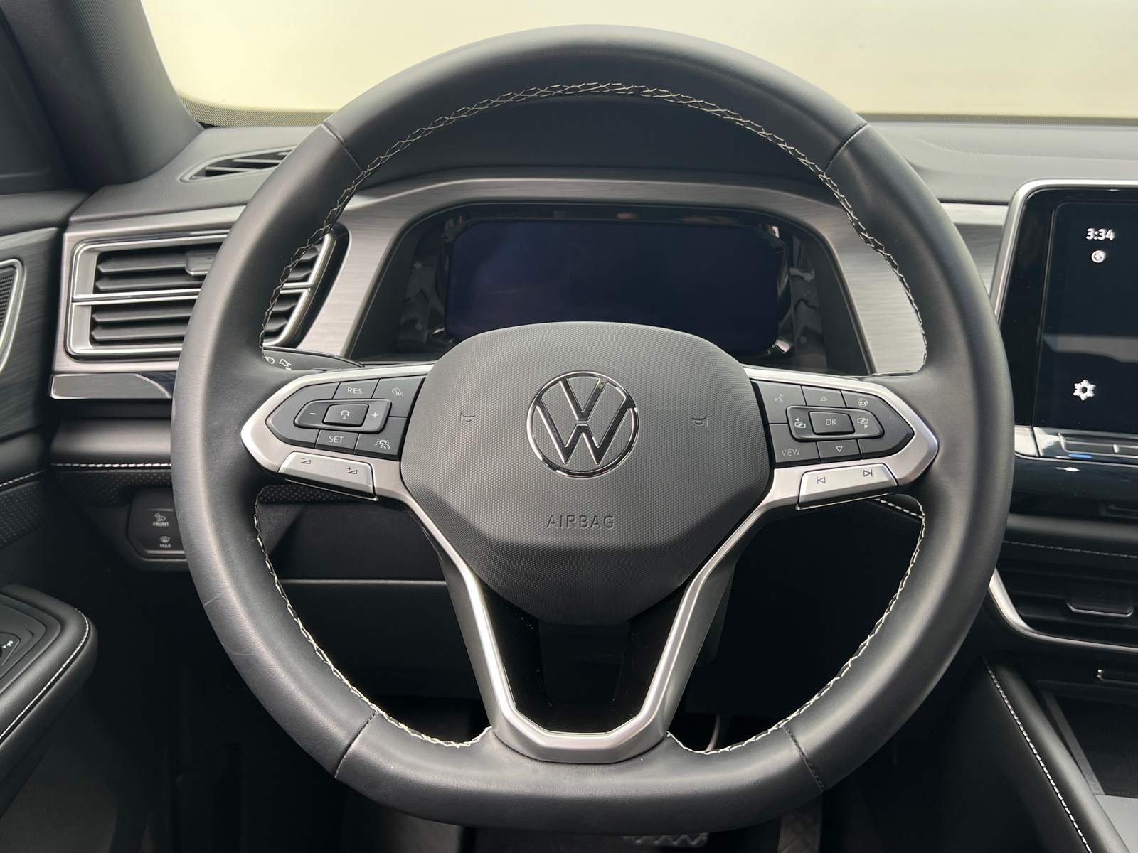 Thumbnail: 2024 Volkswagen Atlas - 4