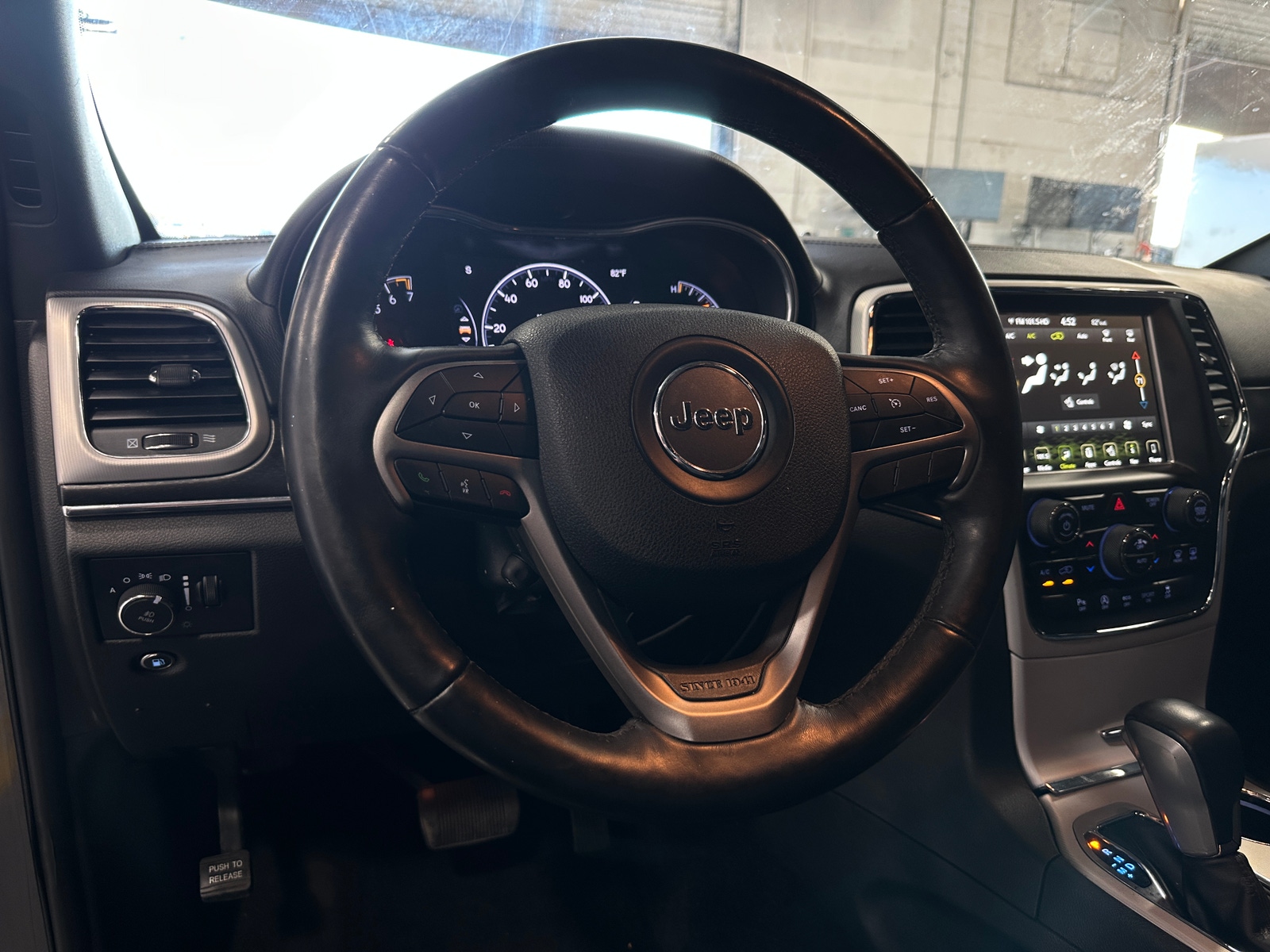 Thumbnail: 2018 Jeep Grand Cherokee - 4