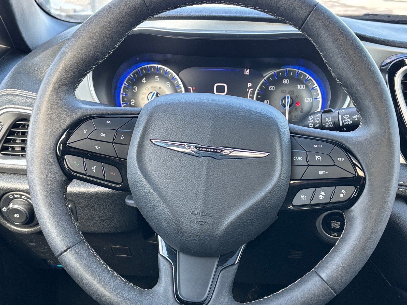 Thumbnail: 2025 Chrysler Pacifica - 5