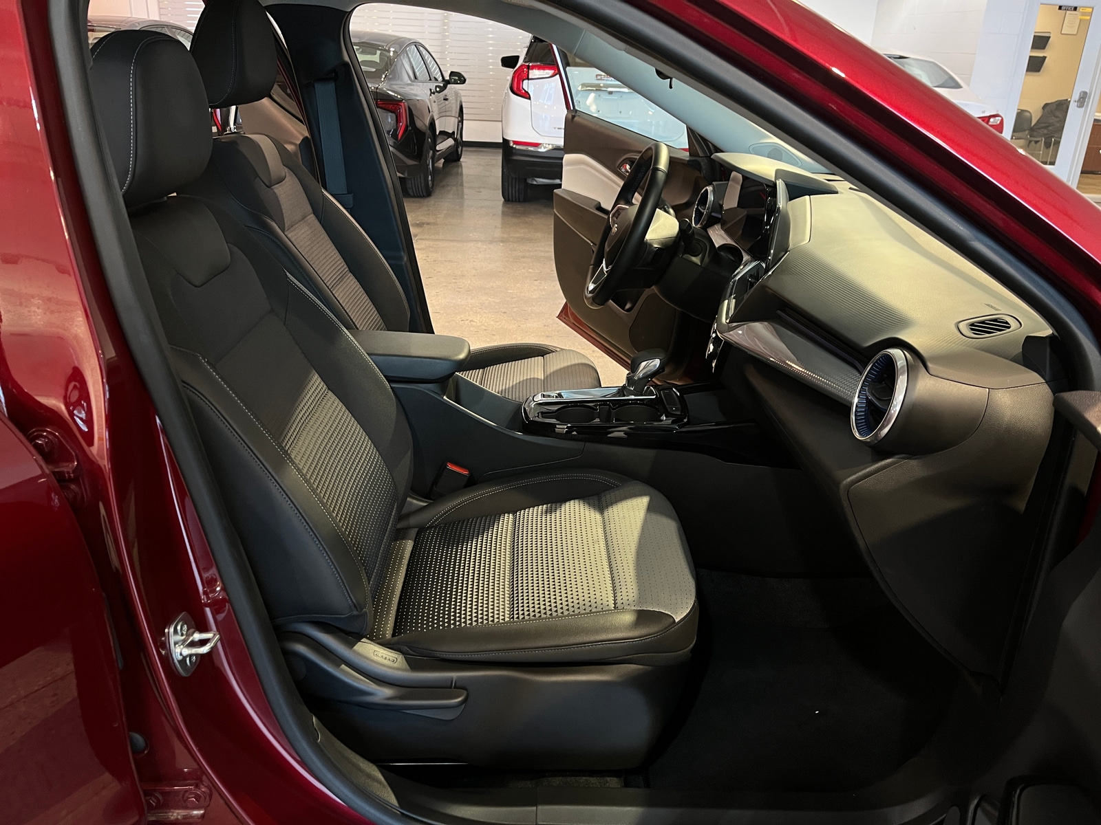 Thumbnail: 2025 Chevrolet Trax - 2