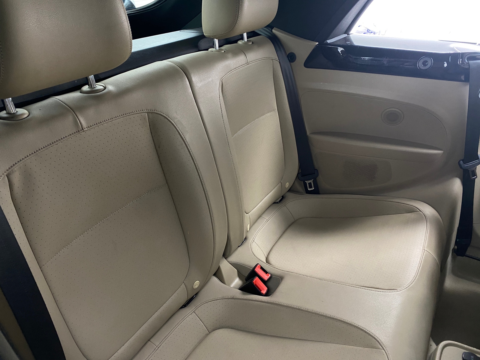 Thumbnail: 2017 Volkswagen Beetle - 6