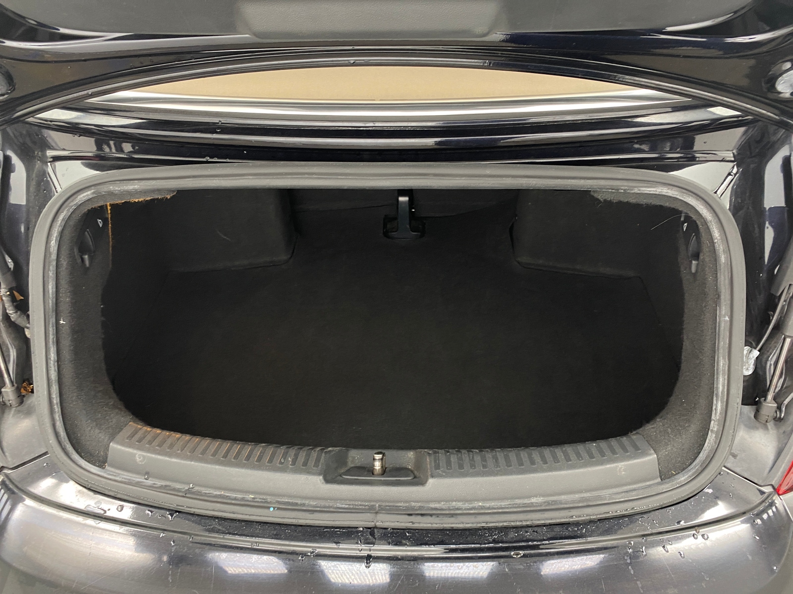 Thumbnail: 2017 Volkswagen Beetle - 7