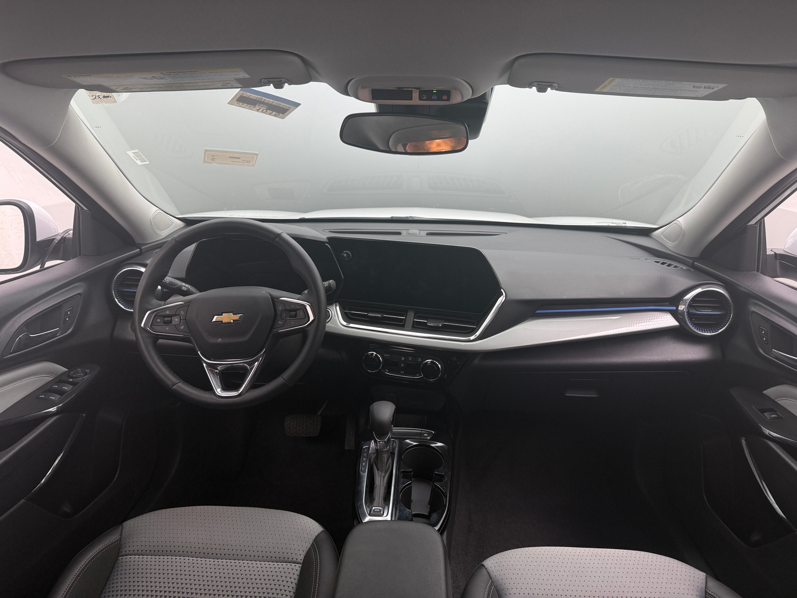 Thumbnail: 2025 Chevrolet Trax - 3