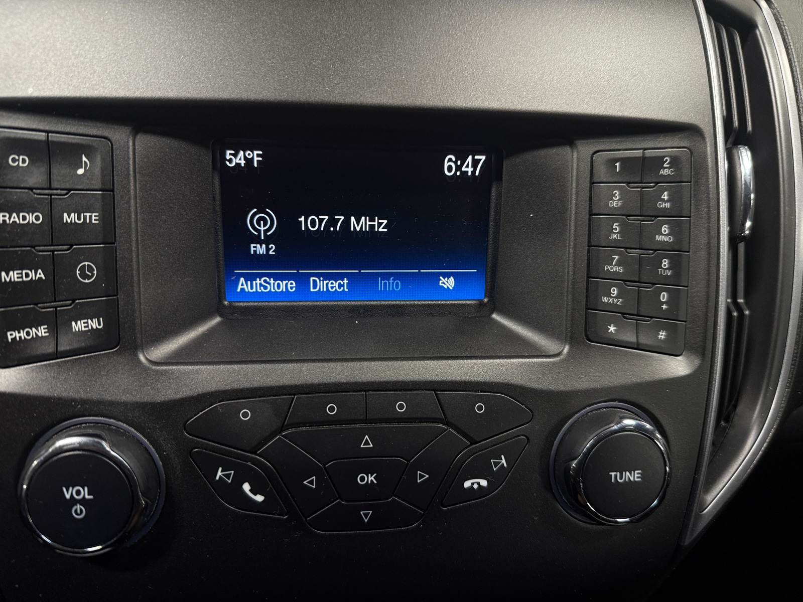 Thumbnail: 2016 Ford Edge - 4