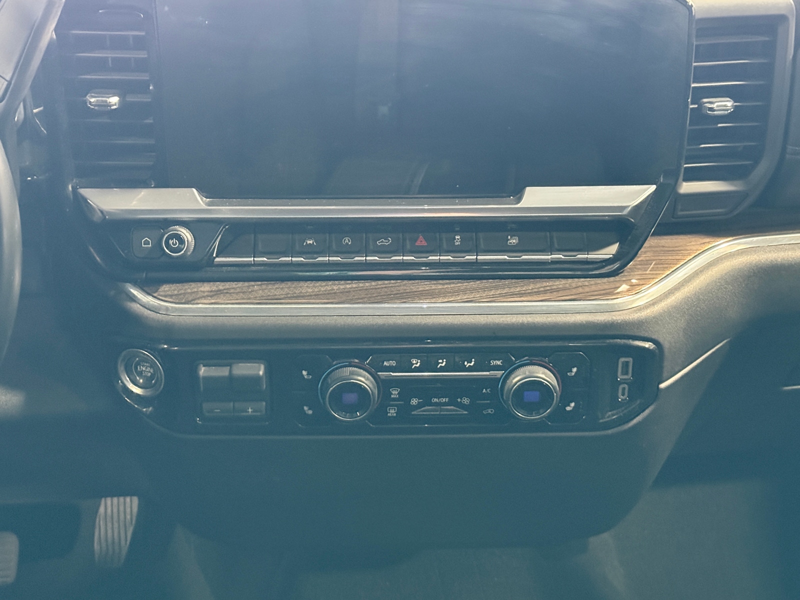 Thumbnail: 2024 Chevrolet Silverado 1500 - 4