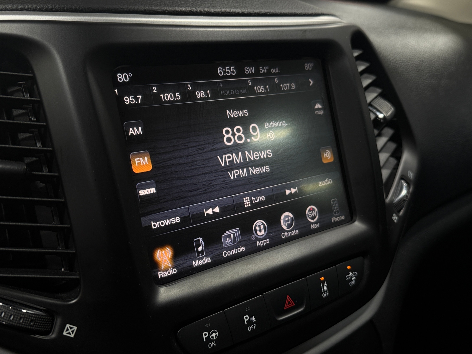 Thumbnail: 2016 Jeep Cherokee - 3