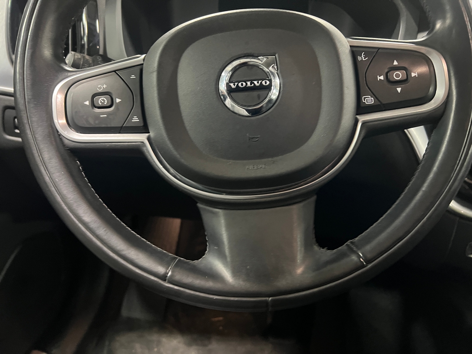 Thumbnail: 2018 Volvo XC60 - 4