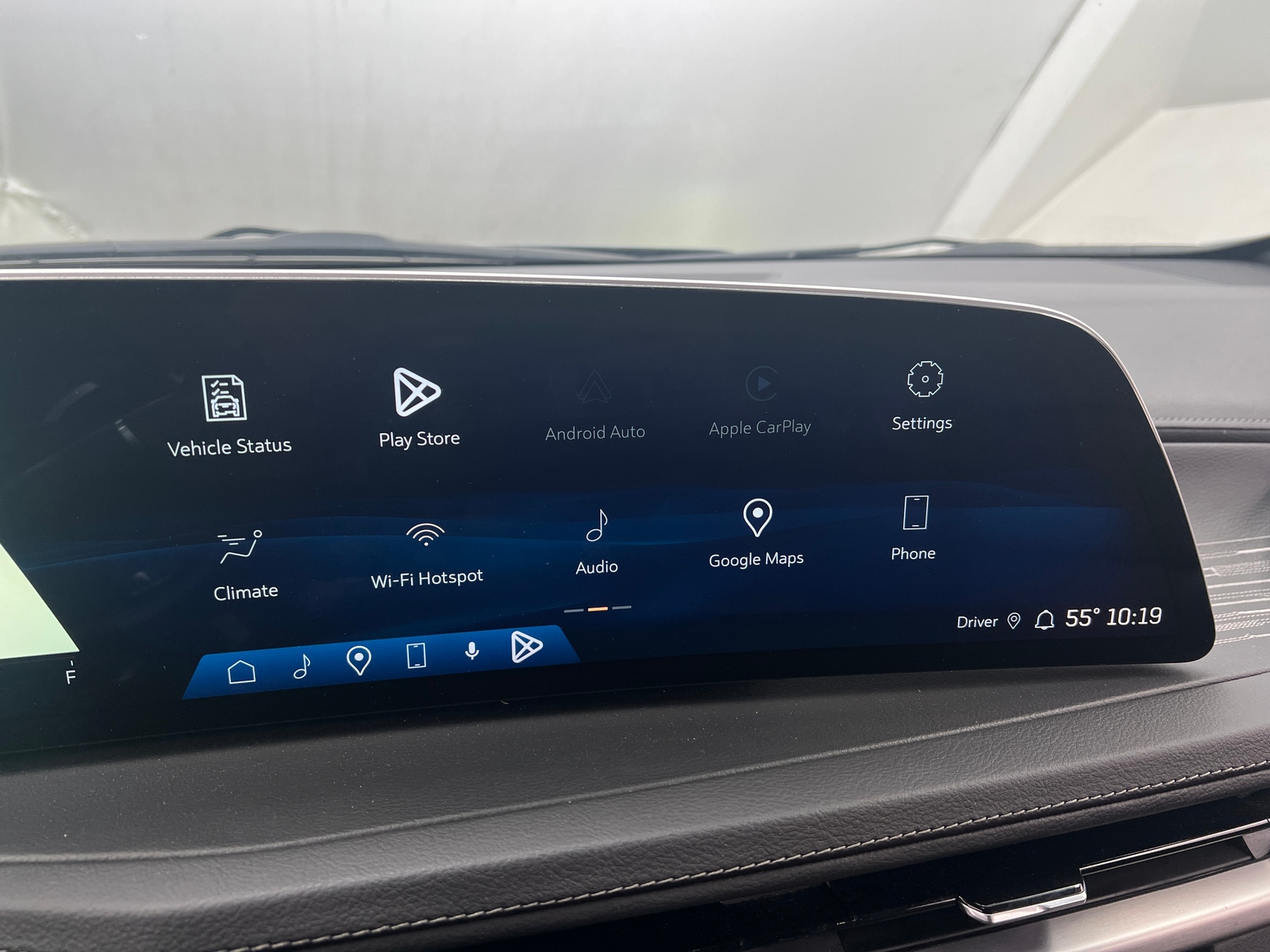 Thumbnail: 2024 Cadillac XT4 - 3