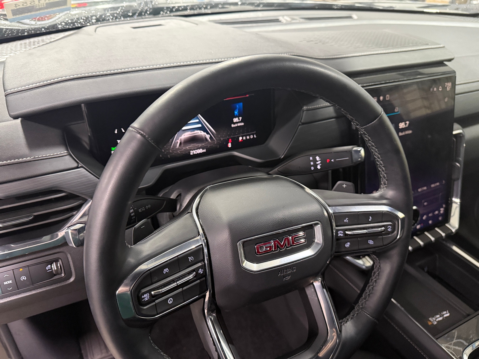 Thumbnail: 2025 GMC Acadia - 5