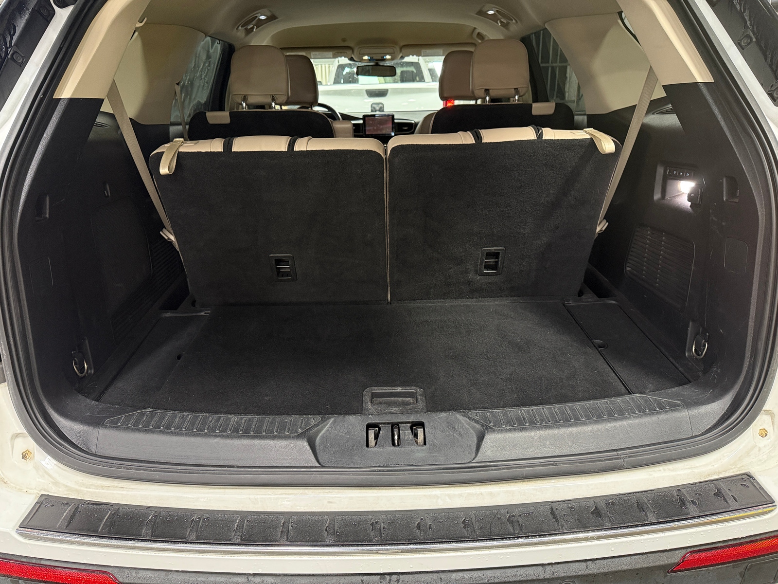 Thumbnail: 2021 Ford Explorer - 6