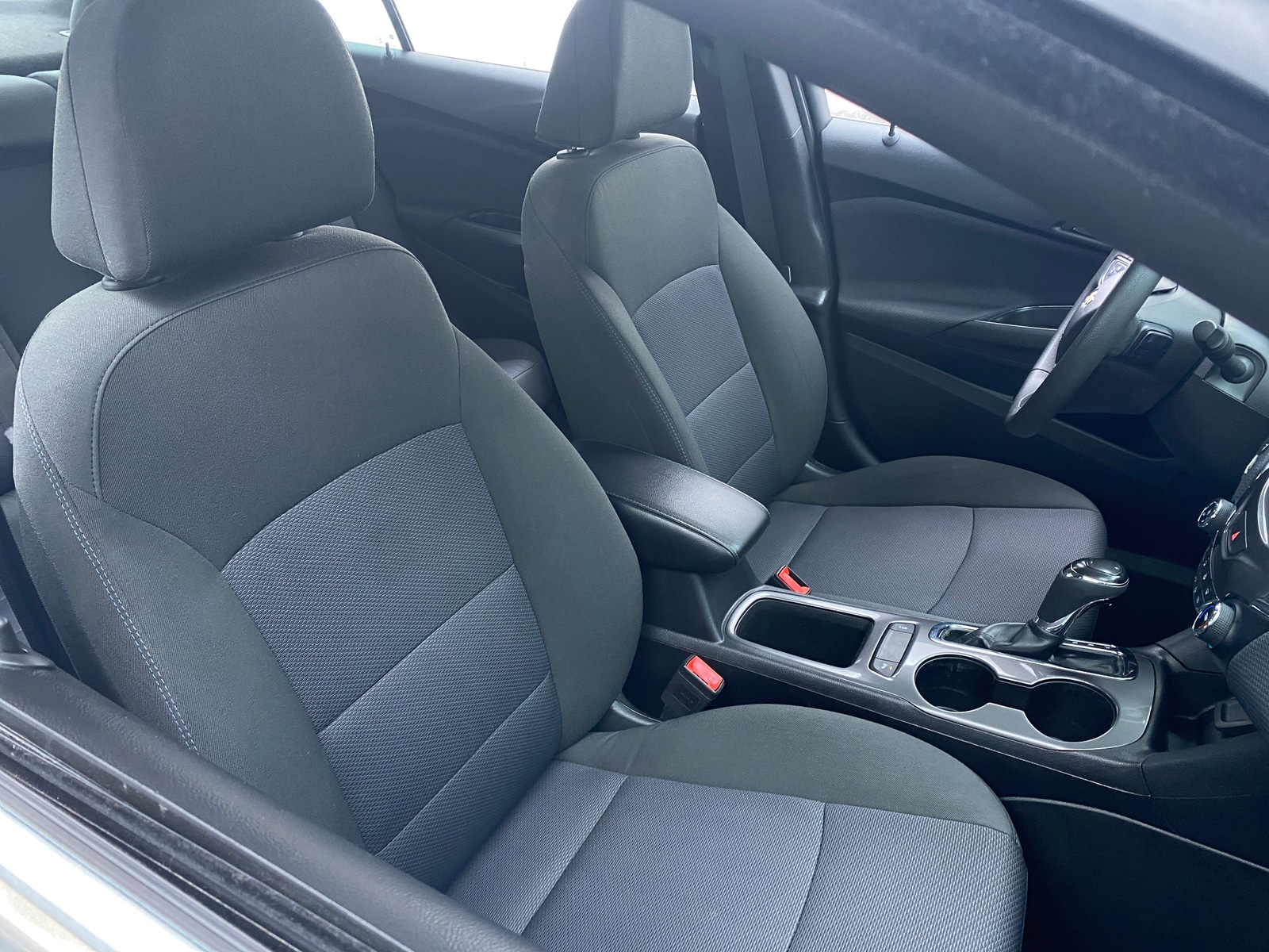 Thumbnail: 2018 Chevrolet Cruze - 2