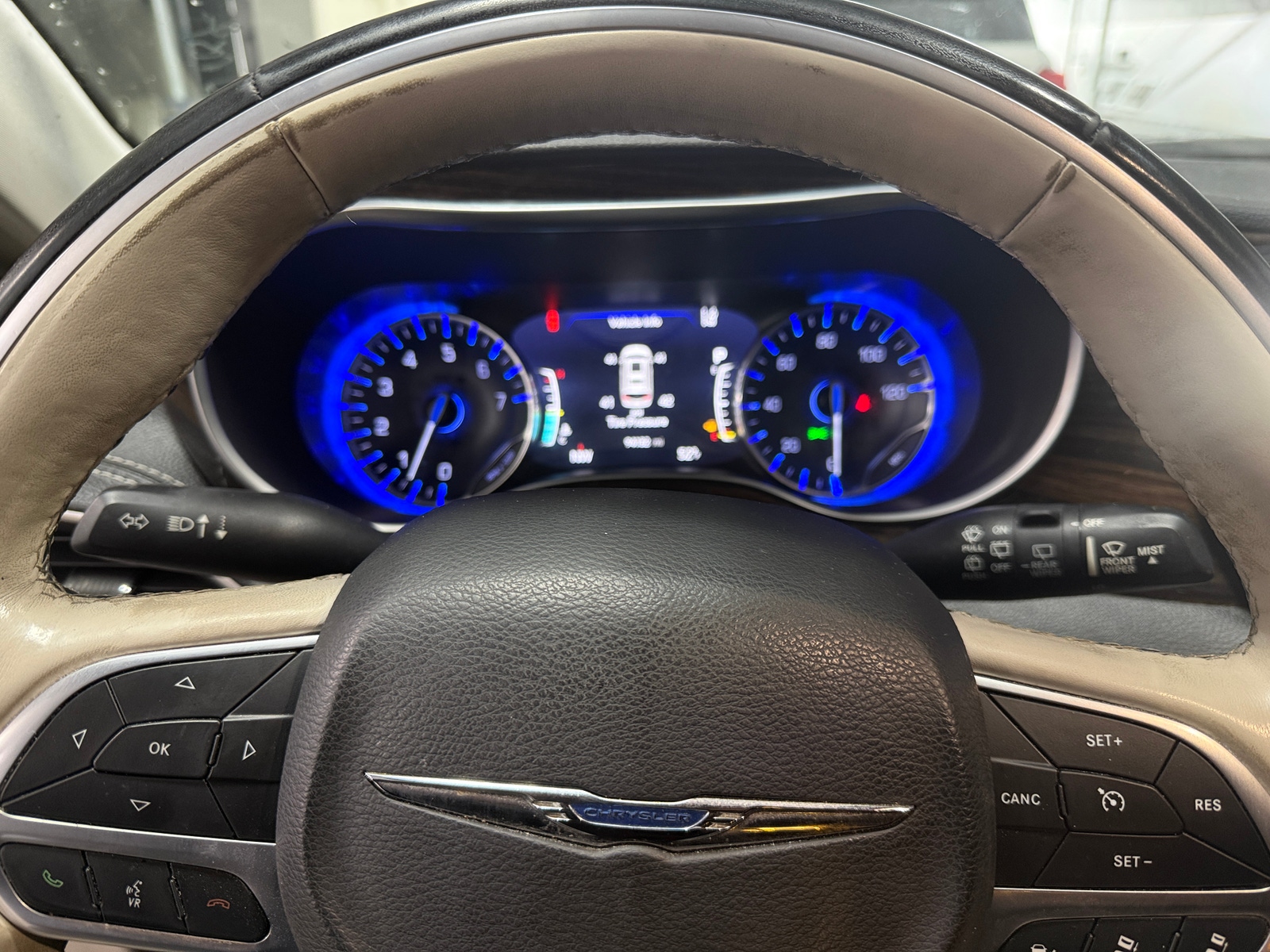 Thumbnail: 2021 Chrysler Pacifica - 4