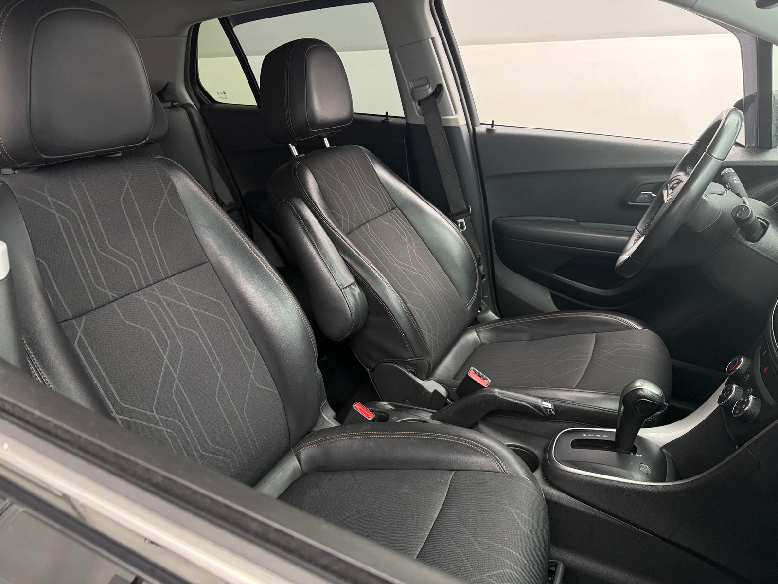 Thumbnail: 2019 Chevrolet Trax - 2